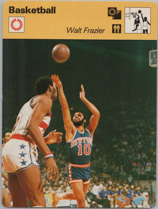 1977 Sportscaster #713 Walt Frazier Basketball Photo Card  Image 1