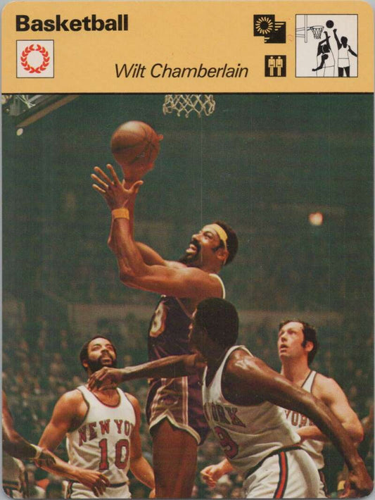 1977 Sportscaster #720 Wilt Chamberlain Basketball Photo Card  Image 1