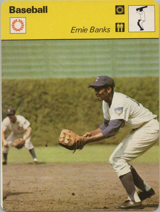 1977 Sportscaster #1207 Ernie Banks Baseball Photo Card  Image 1