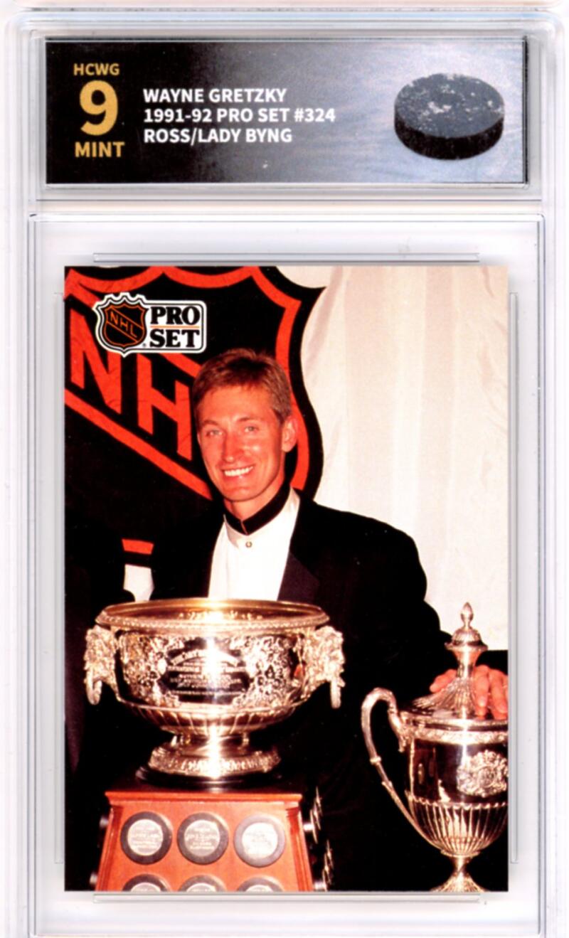1991-92 Pro Set #324 Wayne Gretzky Ross/Byng - Graded HCWG 9 Image 1