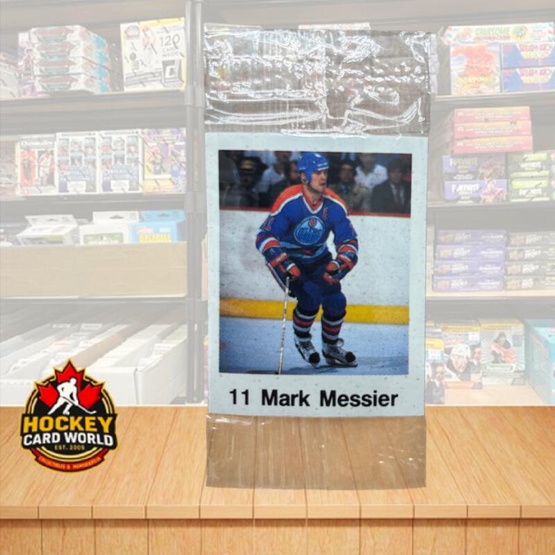1988-89 Frito-Lay Stickers Sealed Wrapper Hockey Sticker Mark Messier 11 Image 1