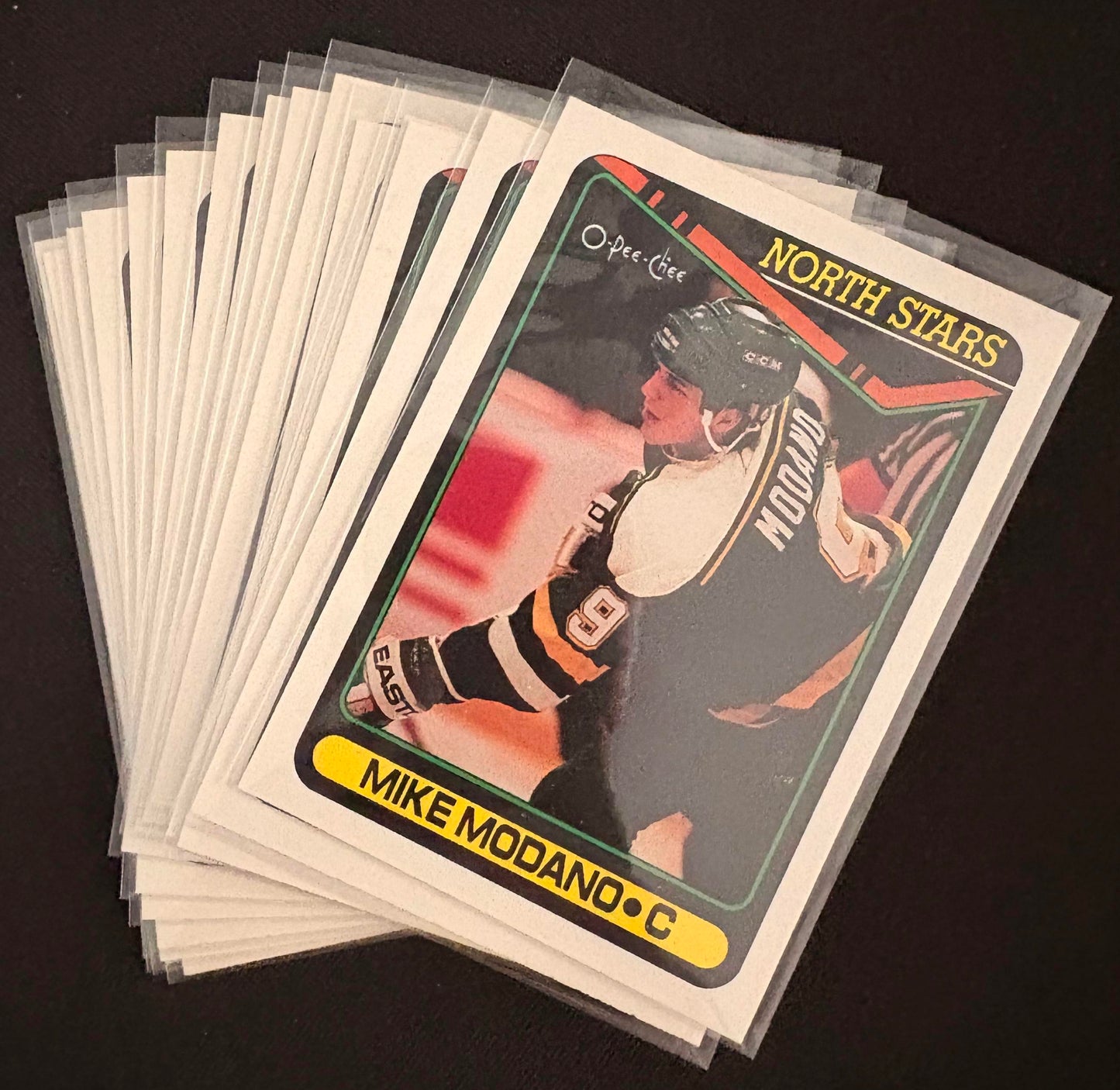 1990-91 O-Pee-Chee #348 Mike Modano RC Rookie - Hockey Lot of 15
