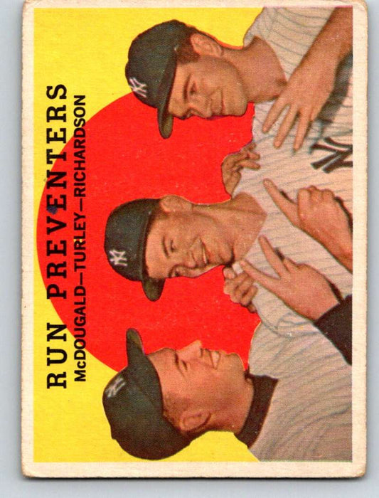 1959 Topps #237 McDougald/ Turley/Richardson Yankees Run Preventers 3623 Image 1