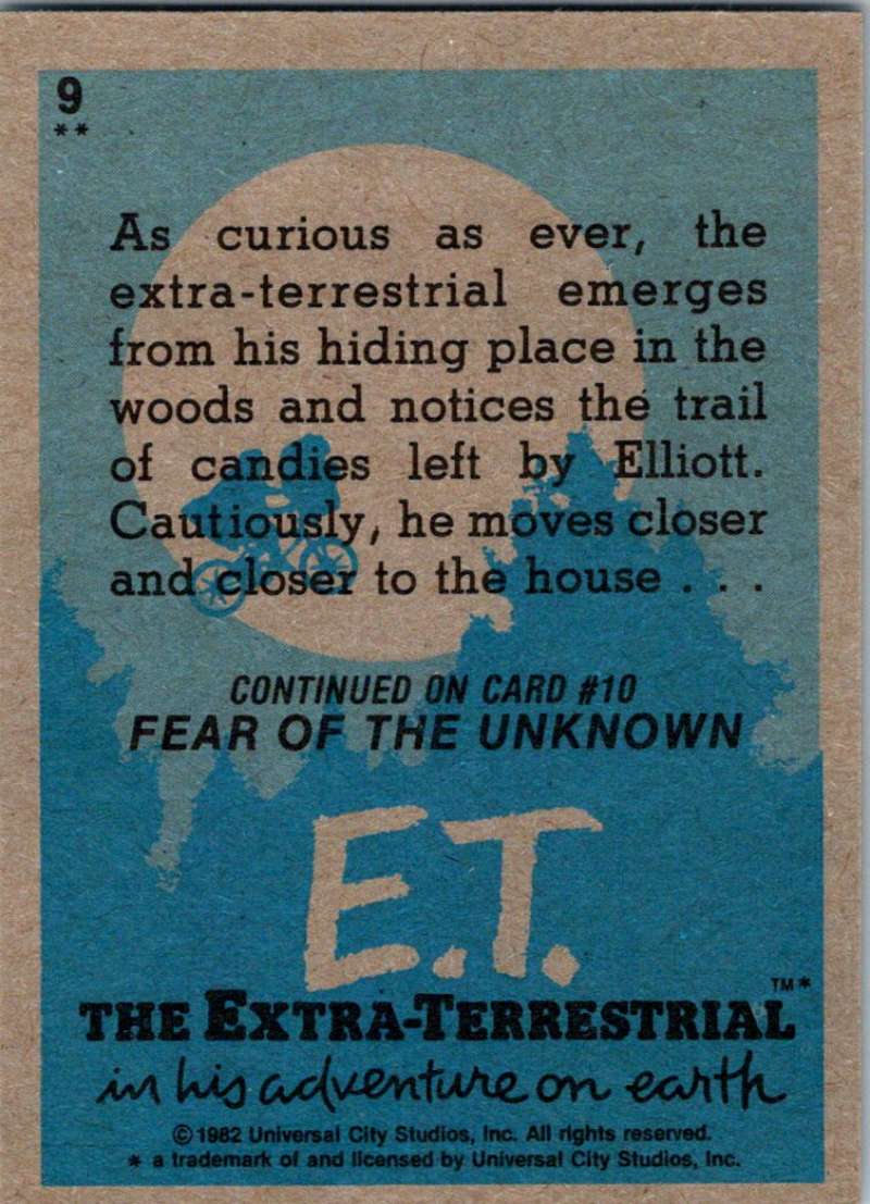 1982 Topps E.T. The Extraterrestrial #9 E.T. Approaches Image 2