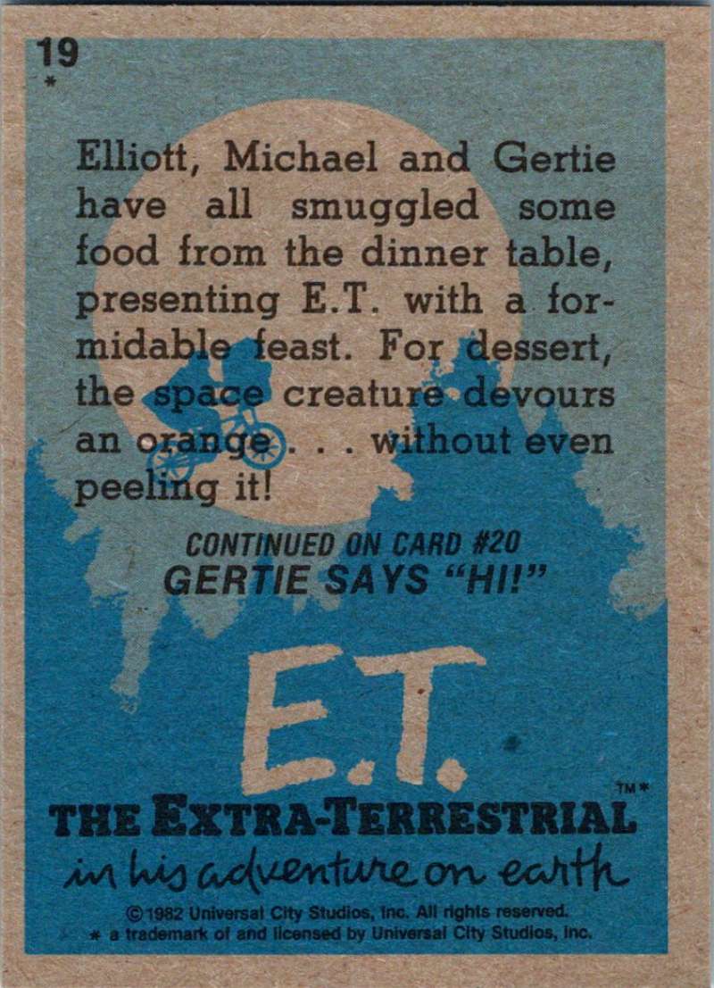 1982 Topps E.T. The Extraterrestrial #19 A Hungry E.T.! Image 2