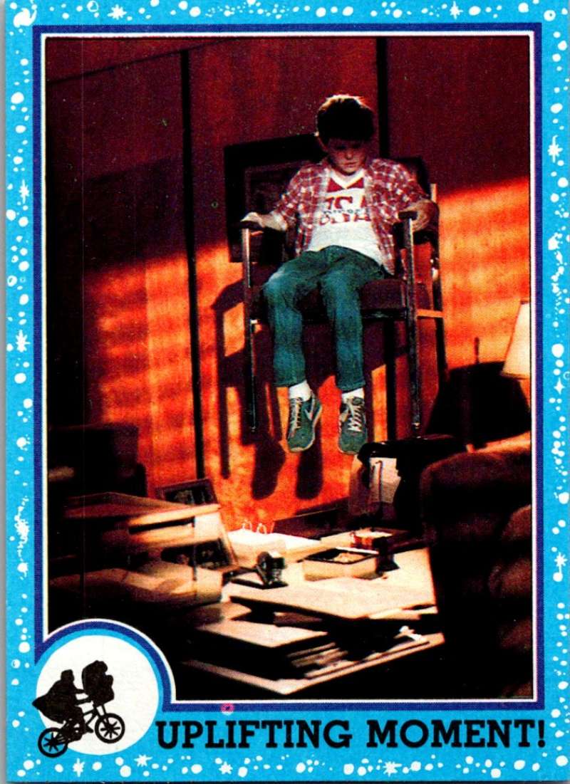 1982 Topps E.T. The Extraterrestrial #35 Uplifting Moment! Image 1