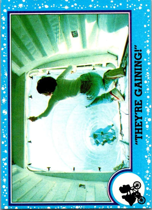 1982 Topps E.T. The Extraterrestrial #63 They're Gaining! Image 1