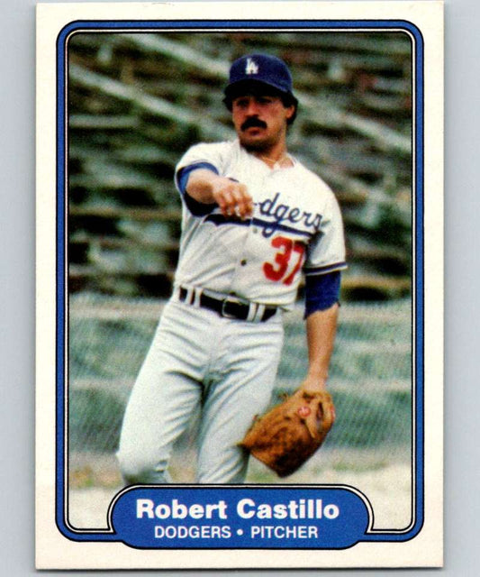 1982 Fleer #2 Robert Castillo Dodgers Image 1