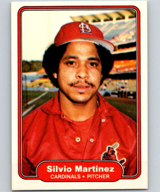 1982 Fleer #122 Silvio Martinez Cardinals Image 1