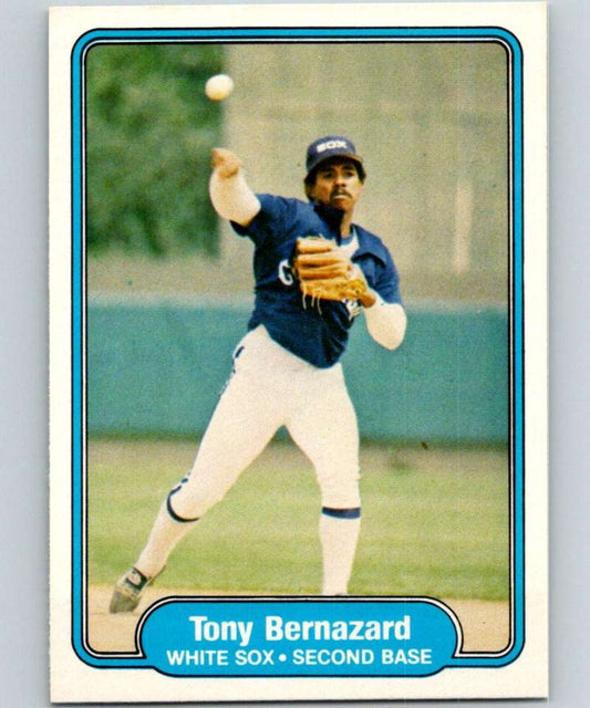 1982 Fleer #338 Tony Bernazard White Sox Image 1