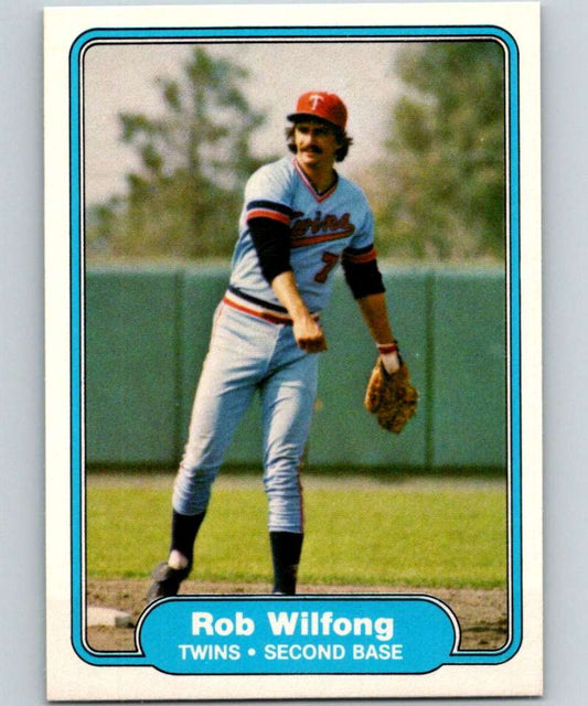 1982 Fleer #563 Rob Wilfong Twins Image 1