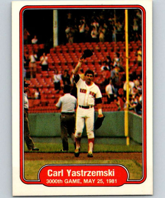 1982 Fleer #633 Carl Yastrzemski Red Sox 3000th Game