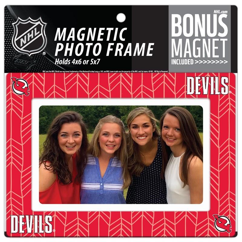 New Jersey Devils 4x6 or 5x7 Magnetic Picture Frame with Bonus Magnet