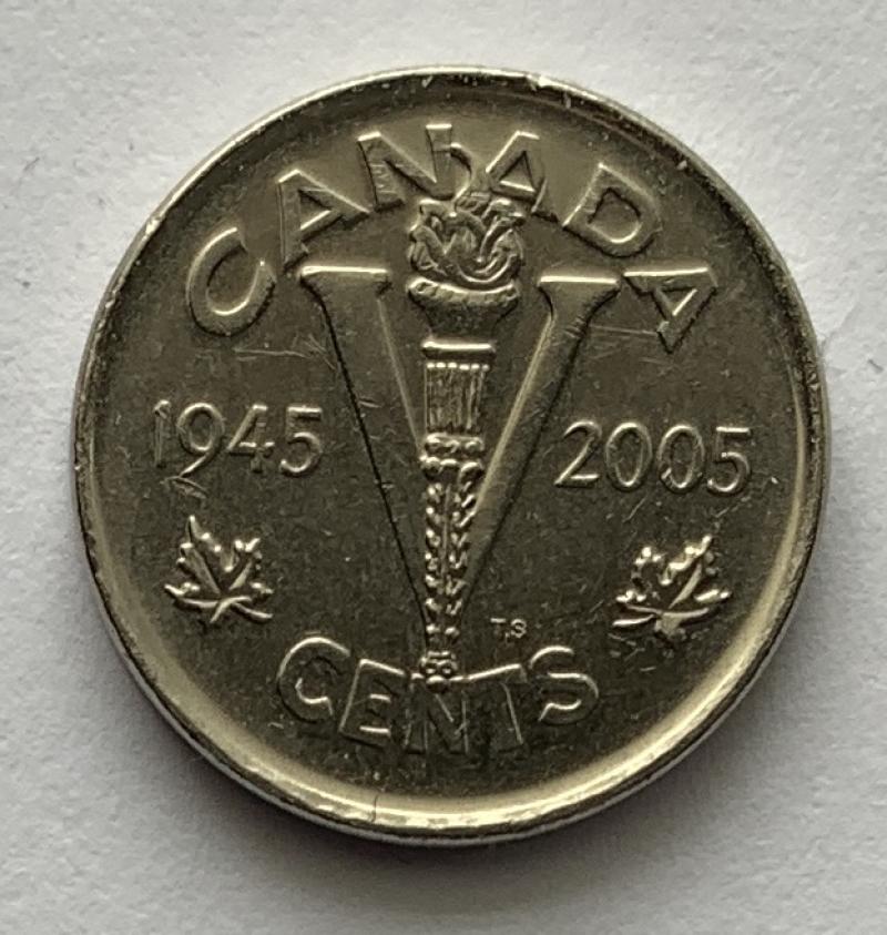 2005 Canadian 5 Cent Nickel Coin Canada - Elizabeth II Victory Anniversary *8034 Image 1