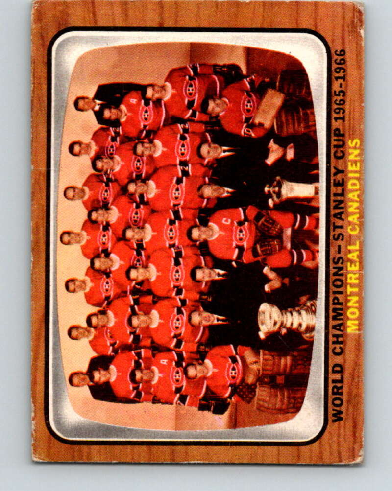 1966-67 Topps #118 Montreal Canadiens Team  Montreal Canadiens  V742
