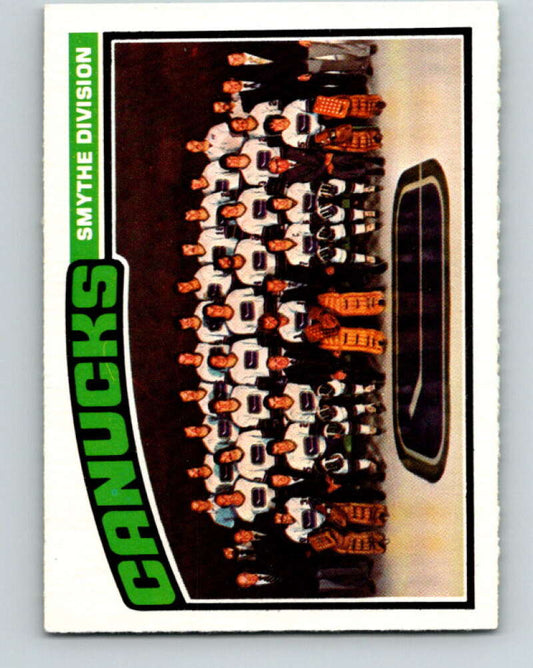 1976-77 OPC #148 Vancouver Canucks CL  Vancouver Canucks  V2124