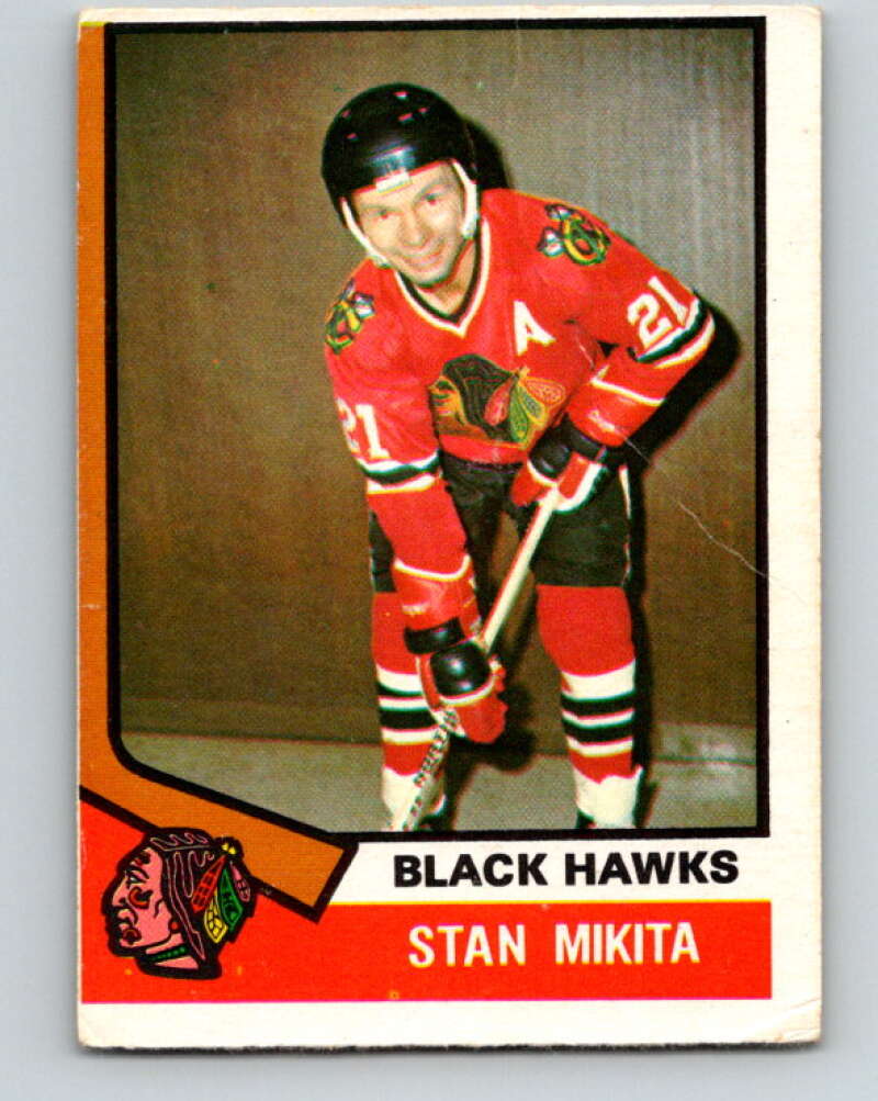 1974-75 O-Pee-Chee #20 Stan Mikita  Chicago Blackhawks  V4261