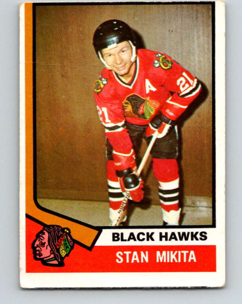 1974-75 O-Pee-Chee #20 Stan Mikita  Chicago Blackhawks  V4262
