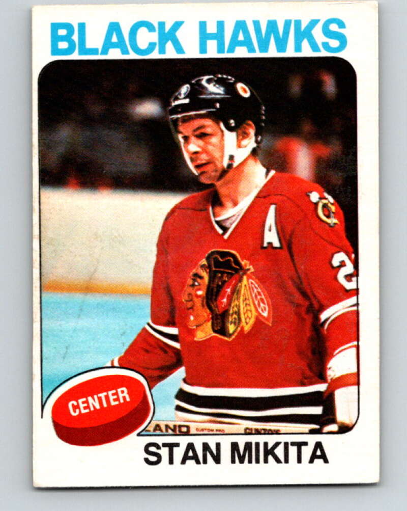 1975-76 O-Pee-Chee #30 Stan Mikita  Chicago Blackhawks  V5333