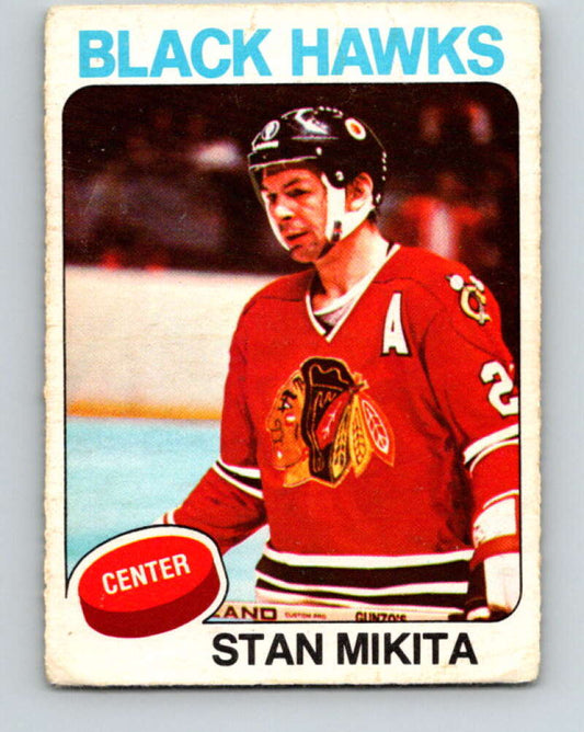 1975-76 O-Pee-Chee #30 Stan Mikita  Chicago Blackhawks  V5334