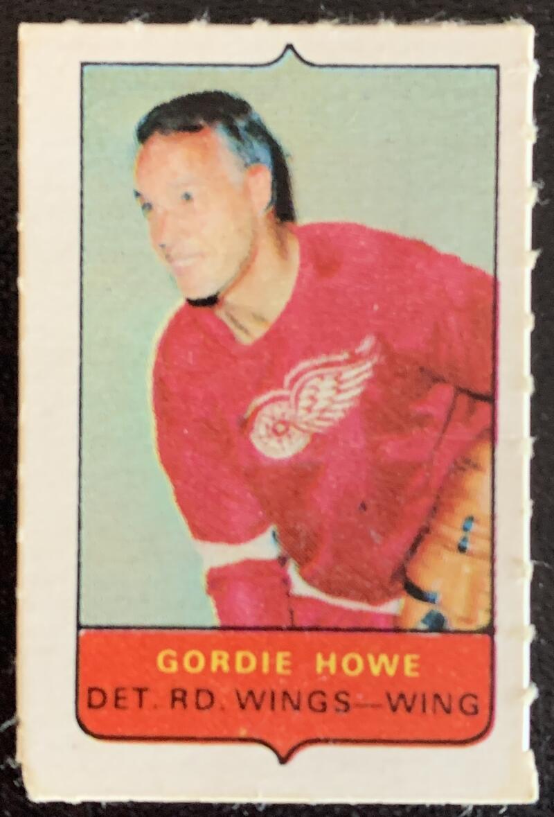 V7493--1969-70 O-Pee-Chee Four-in-One Mini Card Gordie Howe