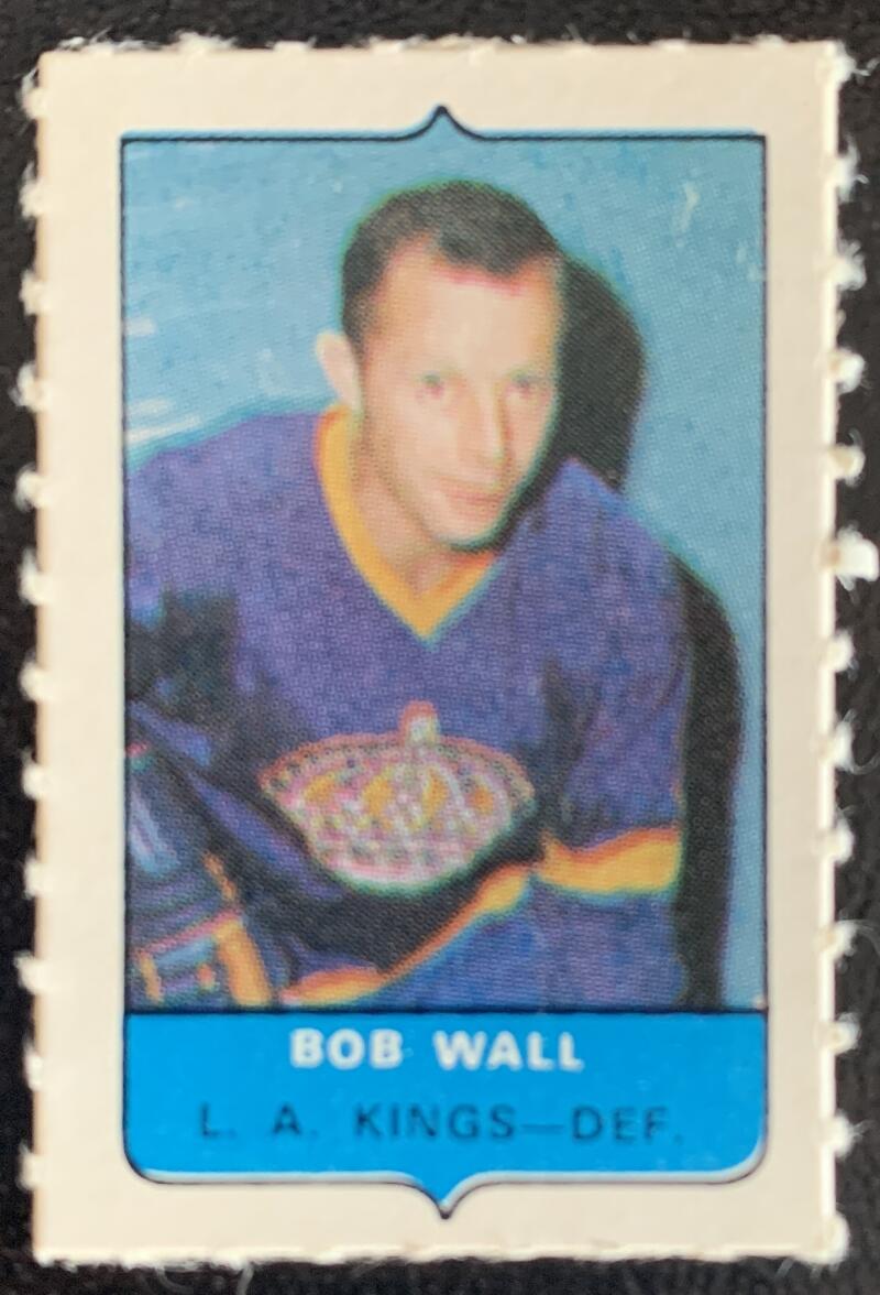 V7544--1969-70 O-Pee-Chee Four-in-One Mini Card Bob Wall