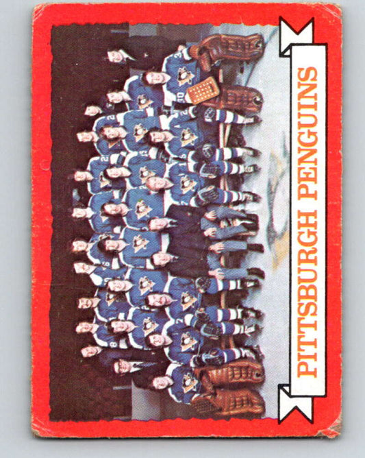 1973-74 O-Pee-Chee #104 Penguins Team  Pittsburgh Penguins  V8334