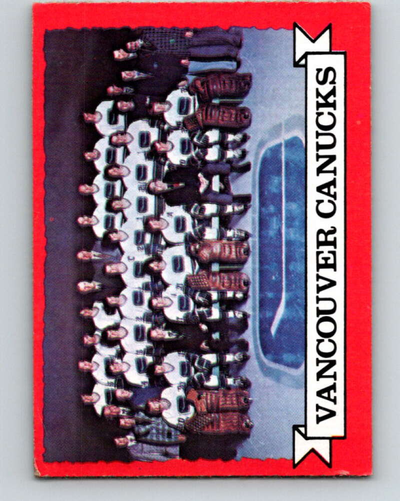 1973-74 O-Pee-Chee #107 Canucks Team  Vancouver Canucks  V8342