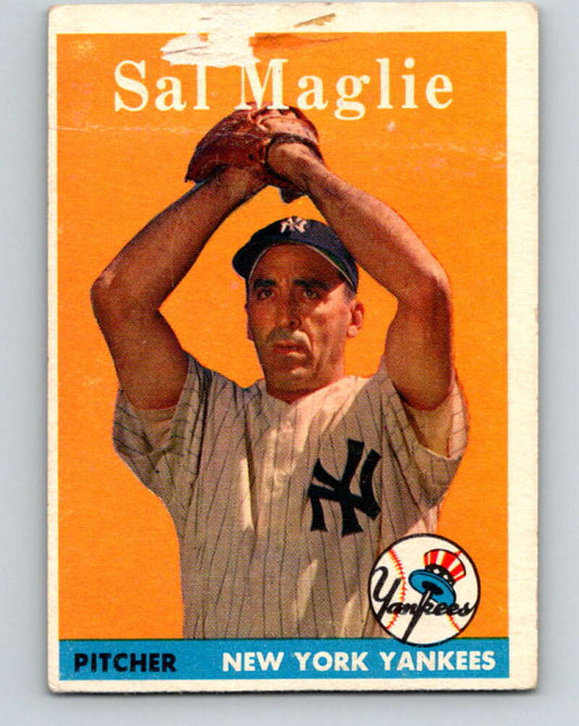1958 Topps MLB #43 Sal Maglie UER  New York Yankees� V10414