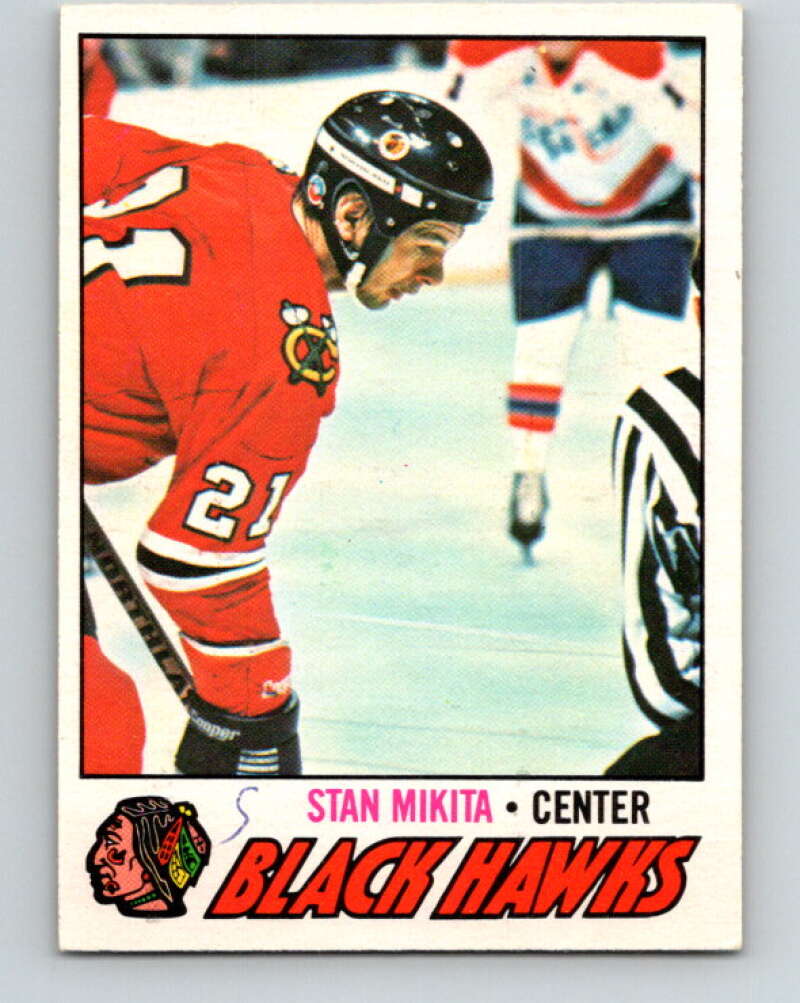 1977-78 O-Pee-Chee #195 Stan Mikita  Chicago Blackhawks  V14308