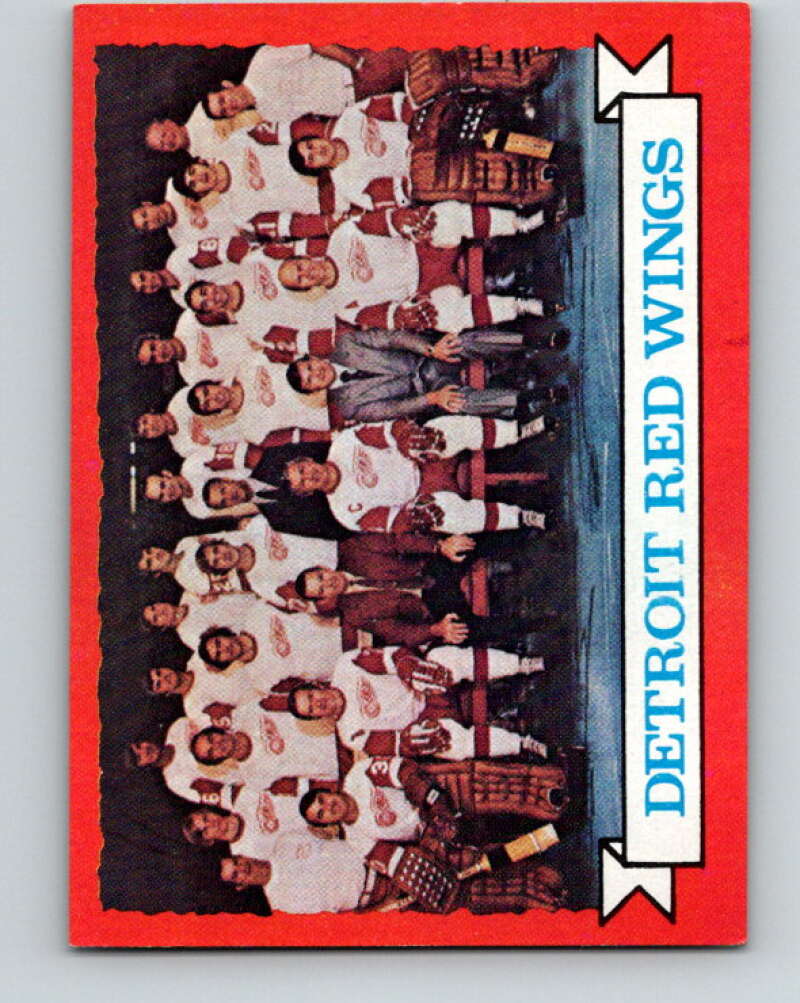 1973-74 Topps #97 Red Wings Team  Detroit Red Wings  V16658
