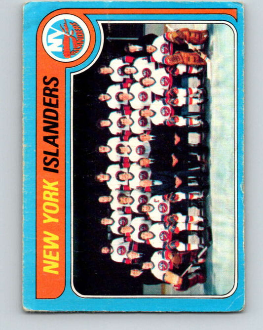 1979-80 O-Pee-Chee #253 Islanders Team CL  New York Islanders  V19183