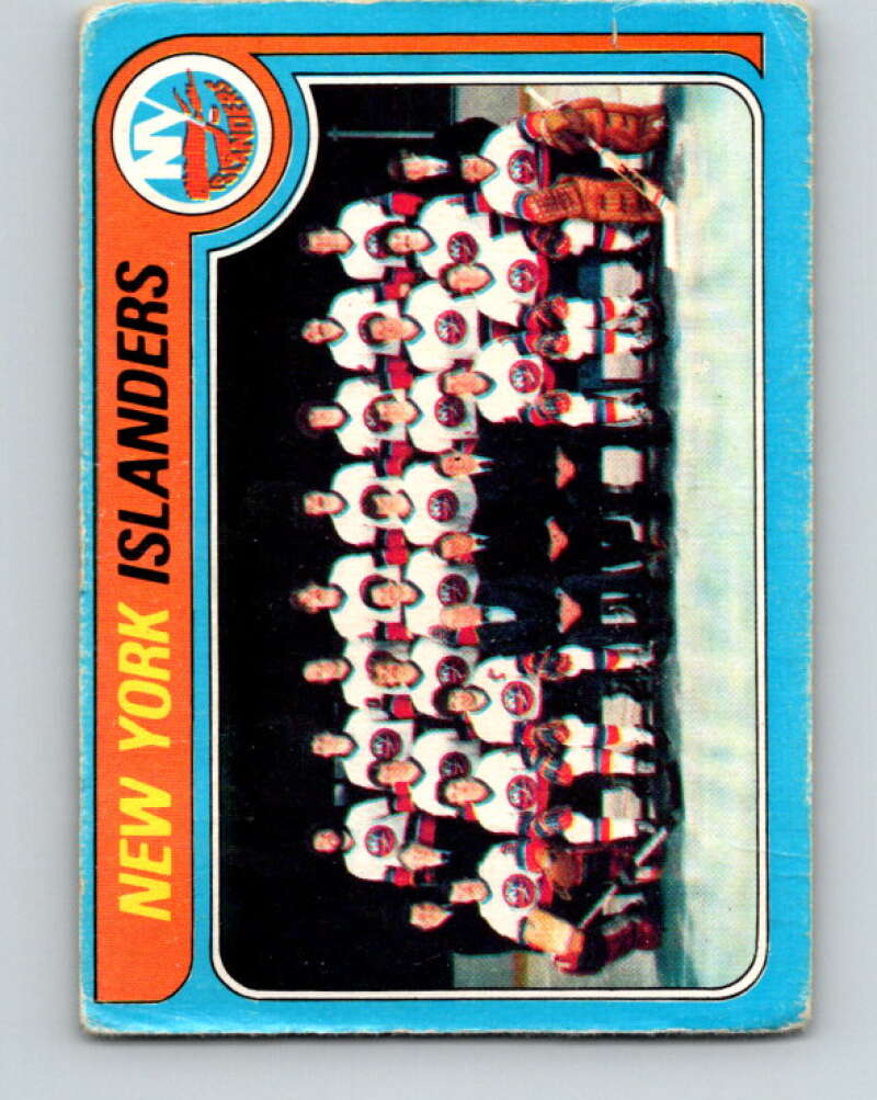 1979-80 O-Pee-Chee #253 Islanders Team CL  New York Islanders  V19184