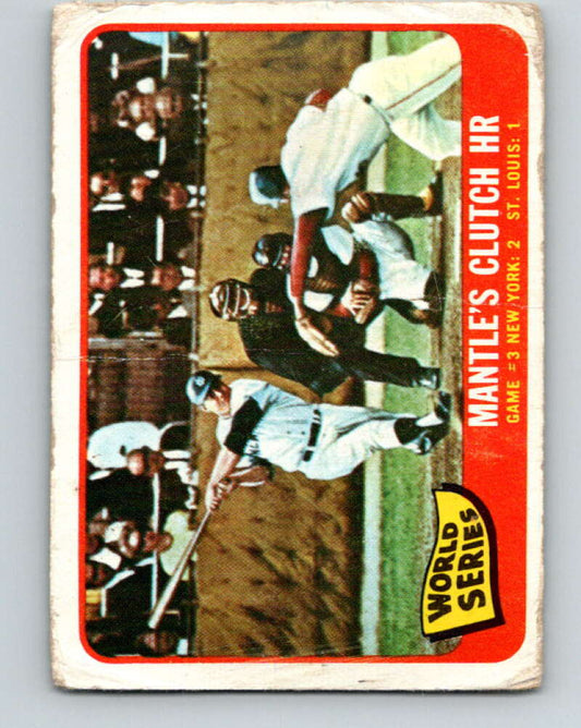 1965 Topps #134 World Series Game 3 Mantle's Clutch HR   V32296