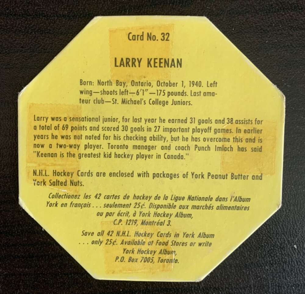 1961-62 York  Yellow Backs #32 Larry Keenan  Toronto Maple Leafs  V33202