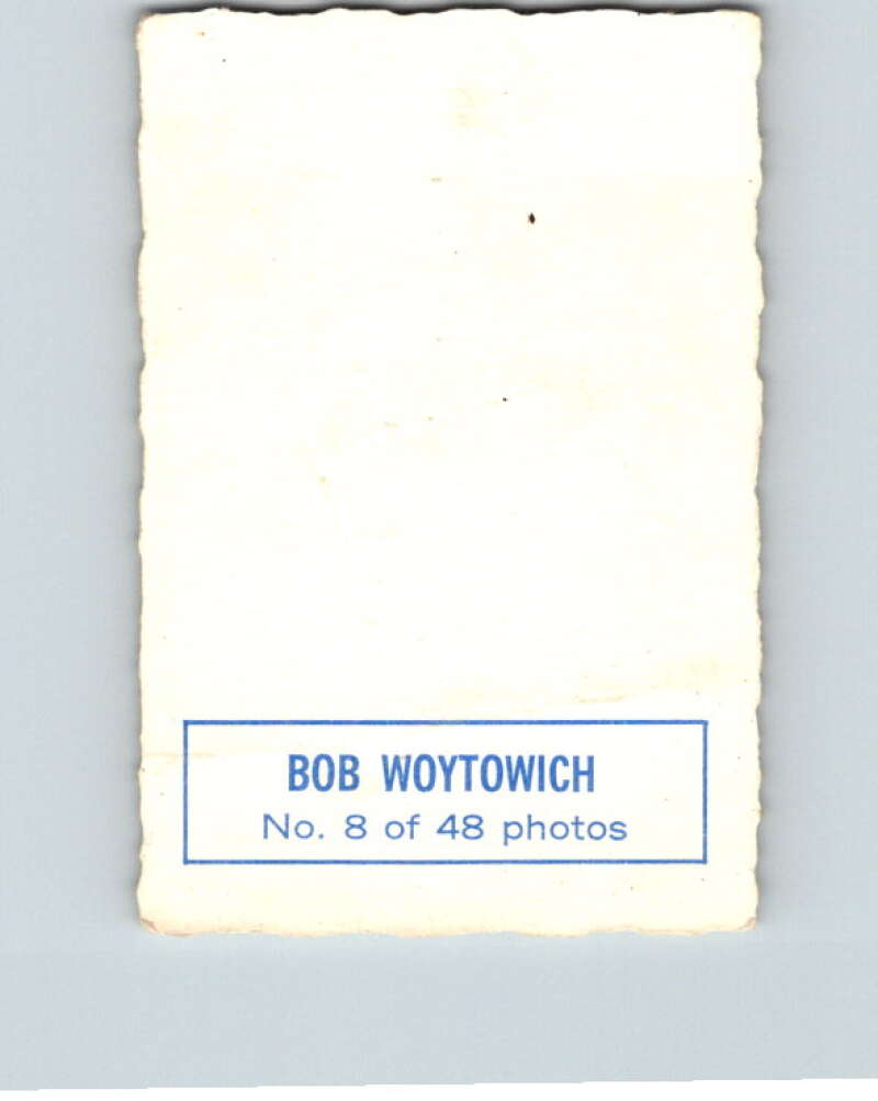 1970-71 O-Pee-Chee Deckle #8 Bob Woytowich   V33427