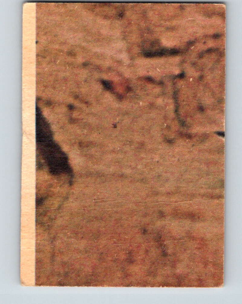1977 OPC Star Wars #115 Hiding in the Millennium Falcon!   V34305