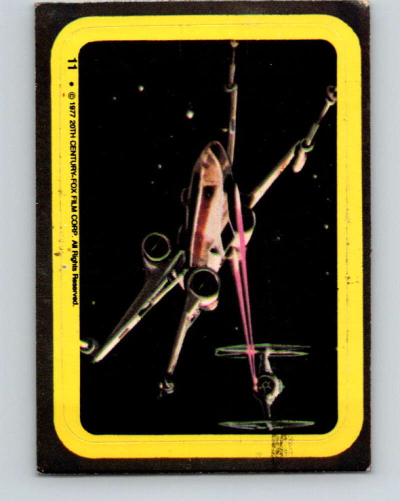 1977 Topps Star Wars Stickers #11 Battle in outer space!   V34768