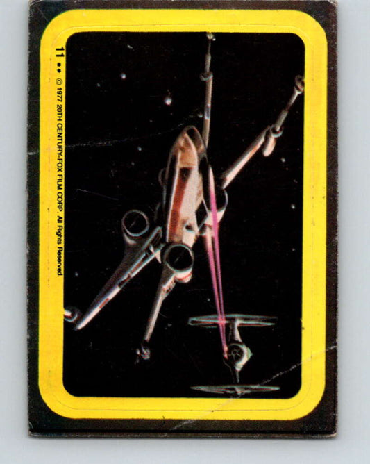 1977 Topps Star Wars Stickers #11 Battle in outer space!   V34769