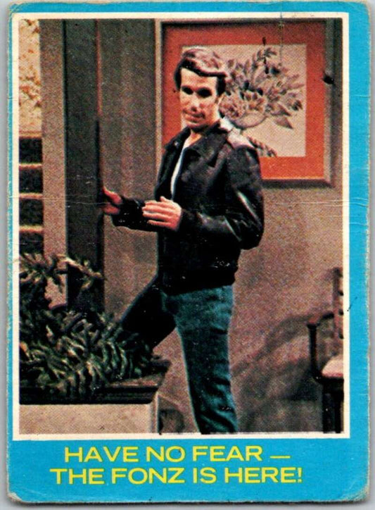 1976 Topps Happy Days #24 Have No Fear The Fonz Is Here   V35875