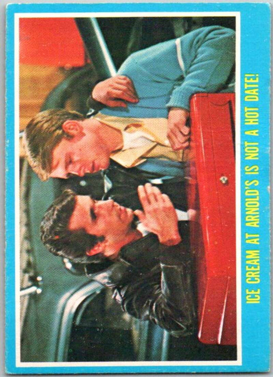 1976 Topps Happy Days #25 Ice Cream at Arnold's Is Not a Hot Date   V35881