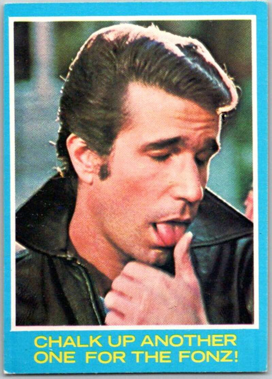 1976 Topps Happy Days #31 Chalk Up Another One for the Fonz   V35905
