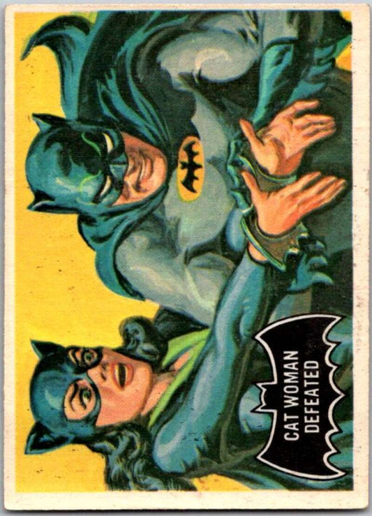 1966 Topps Batman Black Bat #35 Cat Woman Defeated   V36472