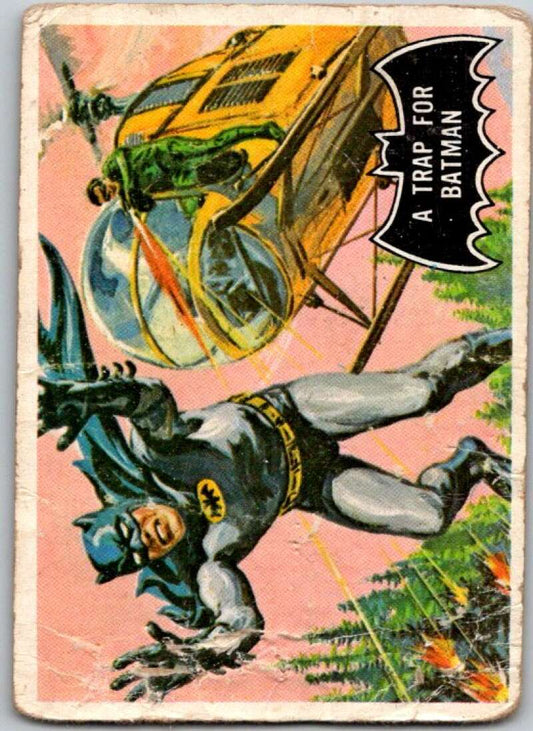 1966 Topps Batman Black Bat #37 A trap for Batman   V36478