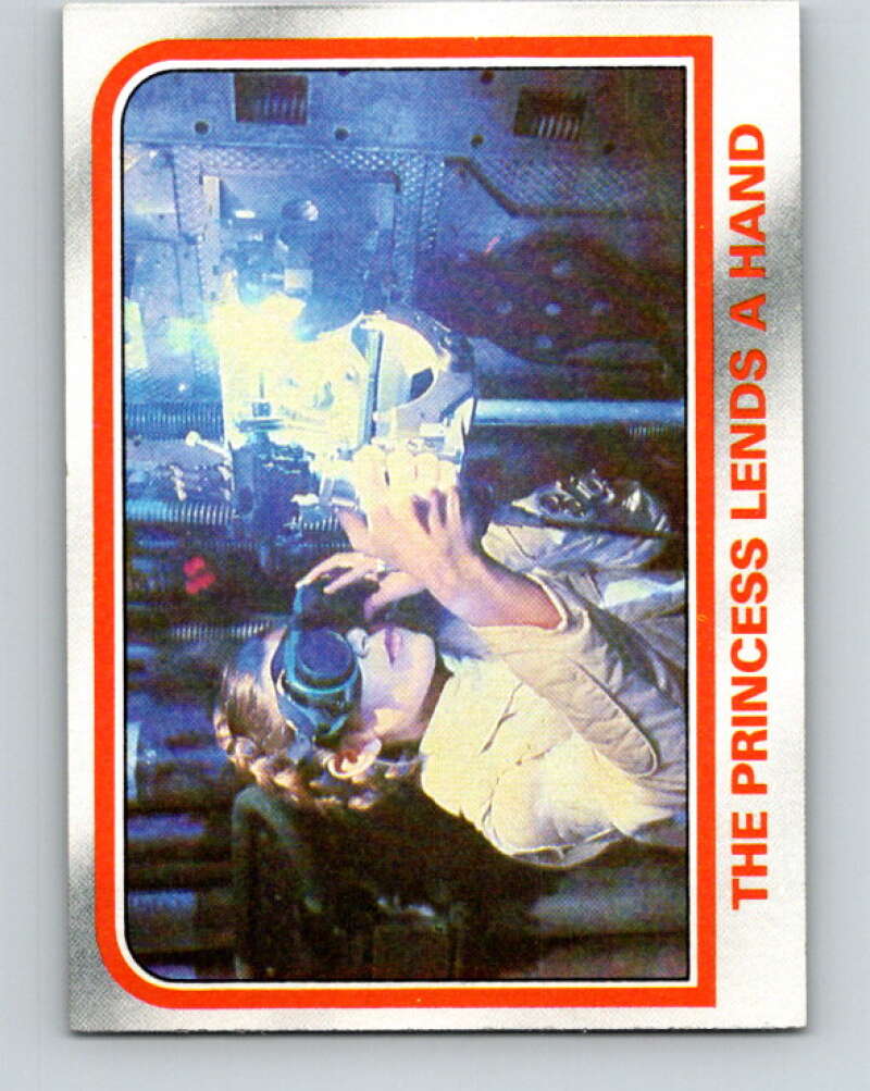 1980 Topps The Empire Strikes Back #64 The Princess Lends a Hand   V43429