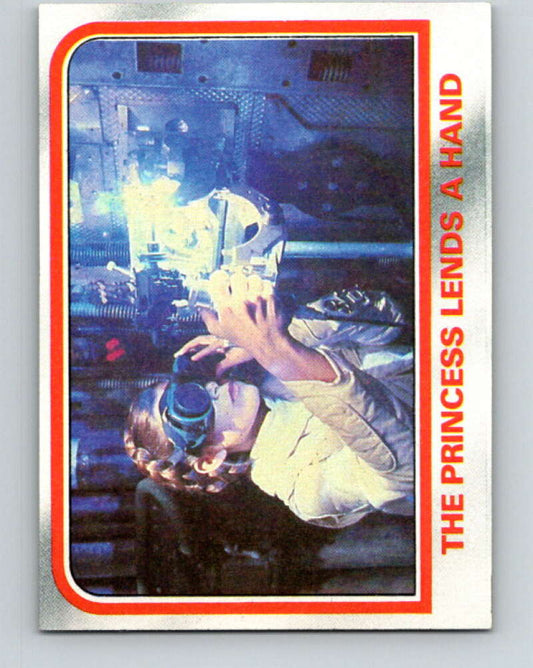 1980 Topps The Empire Strikes Back #64 The Princess Lends a Hand   V43430