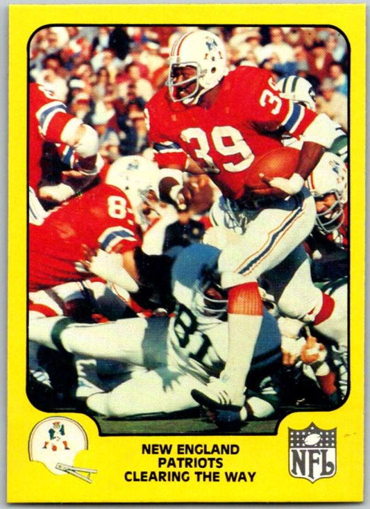 1978 Fleer Team Action # 31 New England Patriots Clearing the Way  V45249