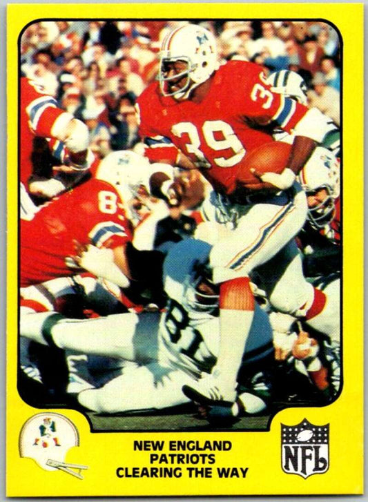 1978 Fleer Team Action # 31 New England Patriots Clearing the Way  V45250