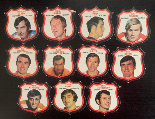 1972-73 O-Pee-Chee Hockey Player Crests Lot of 11 Cards V51017