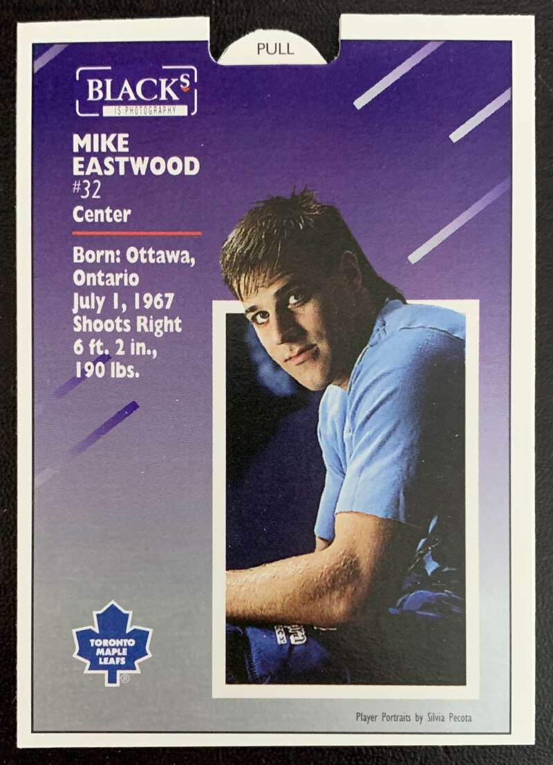 1993-94 Maple Leafs Score Black's #19 Mike Eastwood  V56264 Image 2